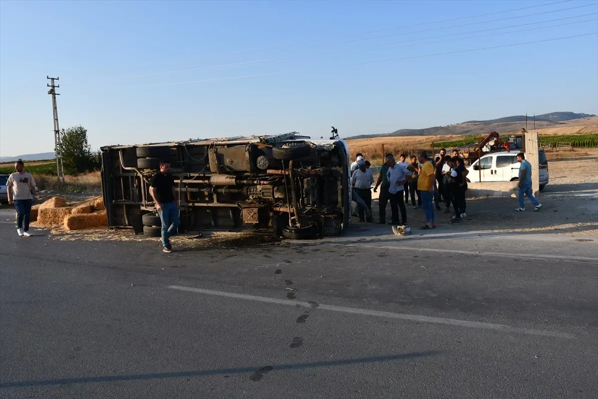Vezirköprü'de Trafik Kazası: 4 Yaralı