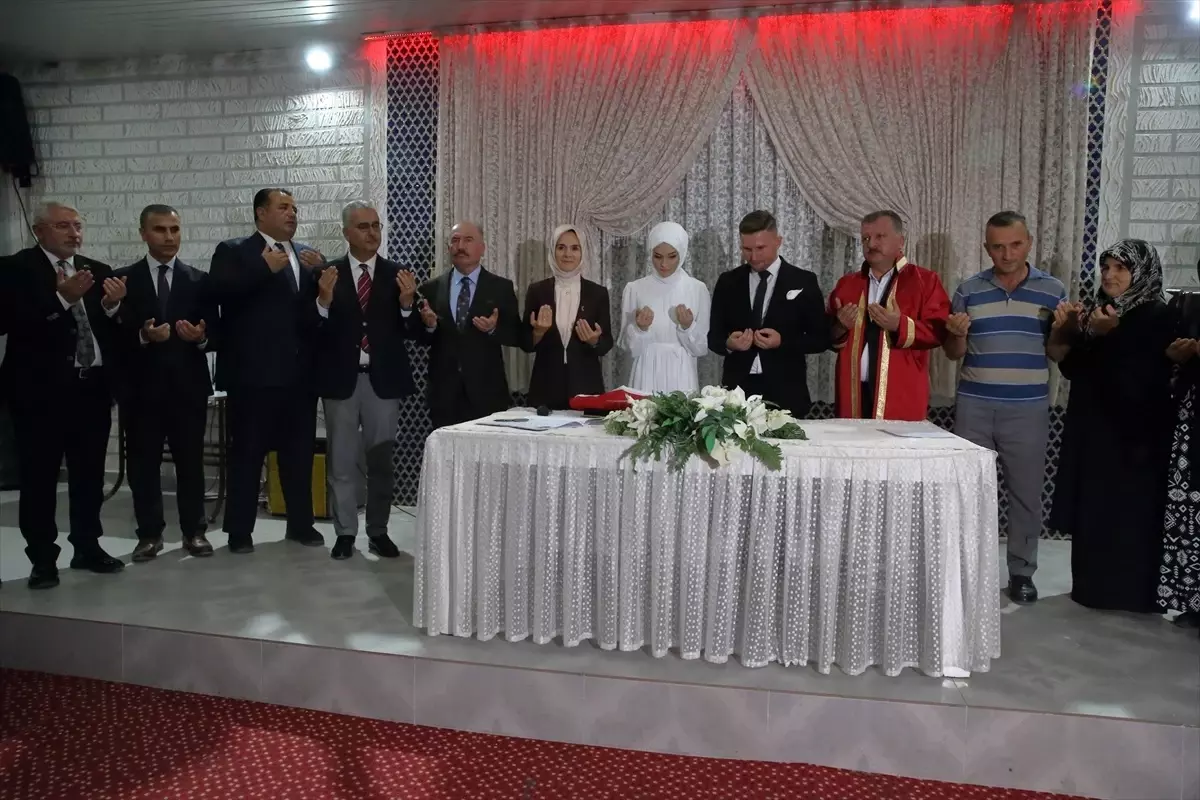 Bakan Göktaş, Düğün Törenine Katıldı