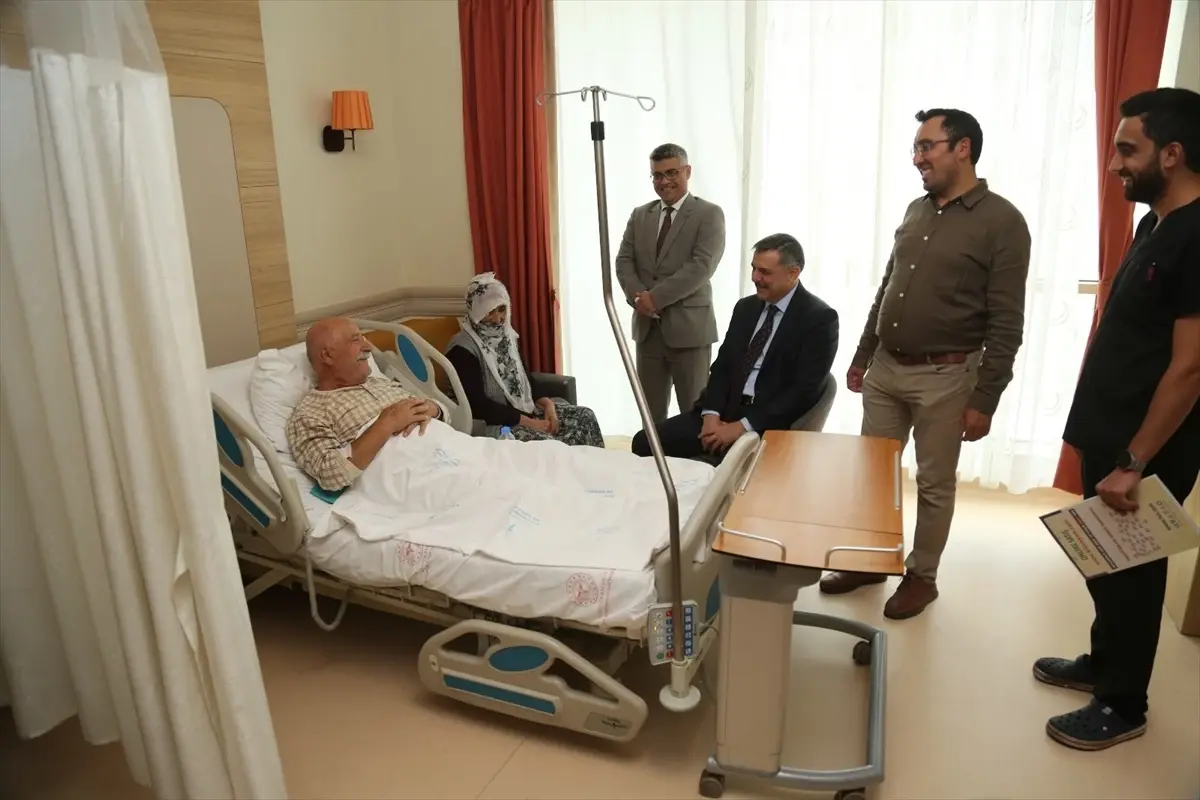 Vali Çiftçi, Erzurum Şehir Hastanesi'ni Ziyaret Etti