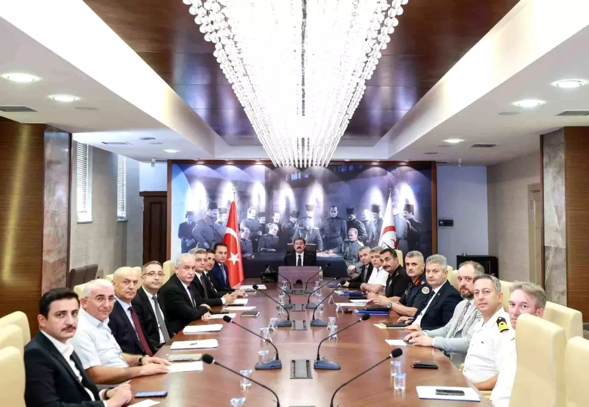 Samsun'da Eğitim Öncesi Güvenlik ve Trafik Tedbirleri Toplantısı