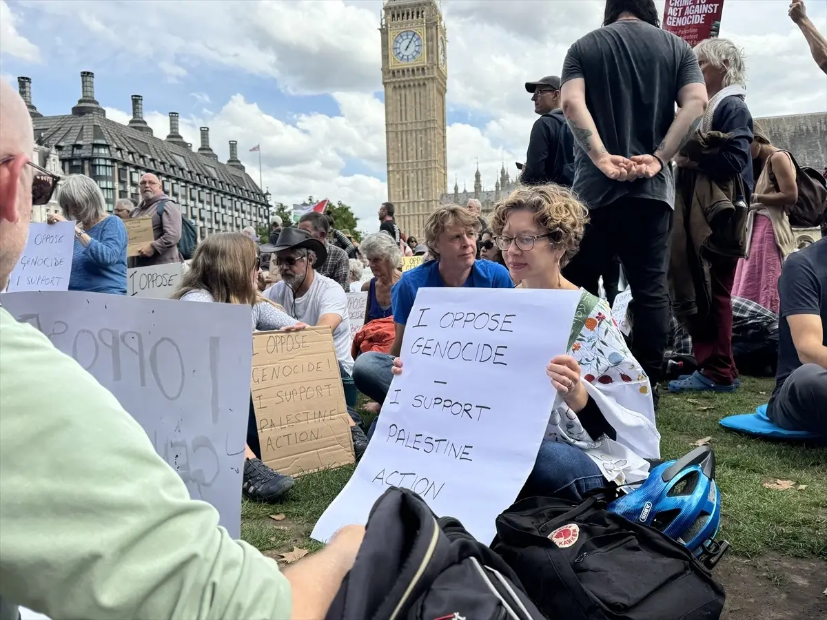 Londra'da Palestine Action Eylemi: 300 Gözaltı