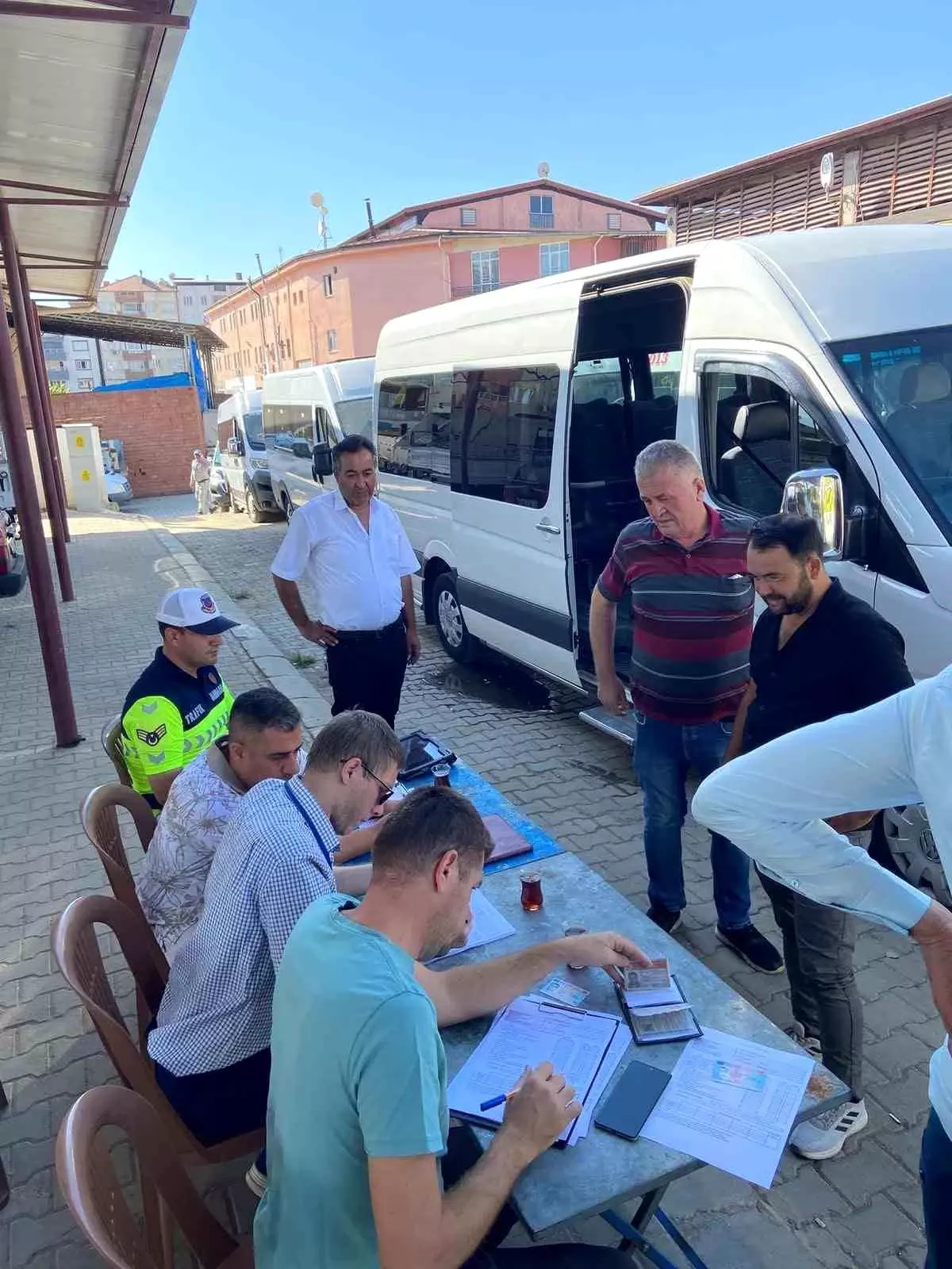 Karacasu'da Okul Servis Denetimi