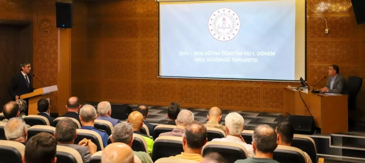 Bayburt'ta Eğitim Güvenliği Toplantısı