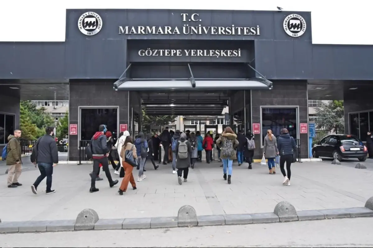 Marmara Üniversitesi'nin yeni rektörü Mehmet Emin Okur oldu