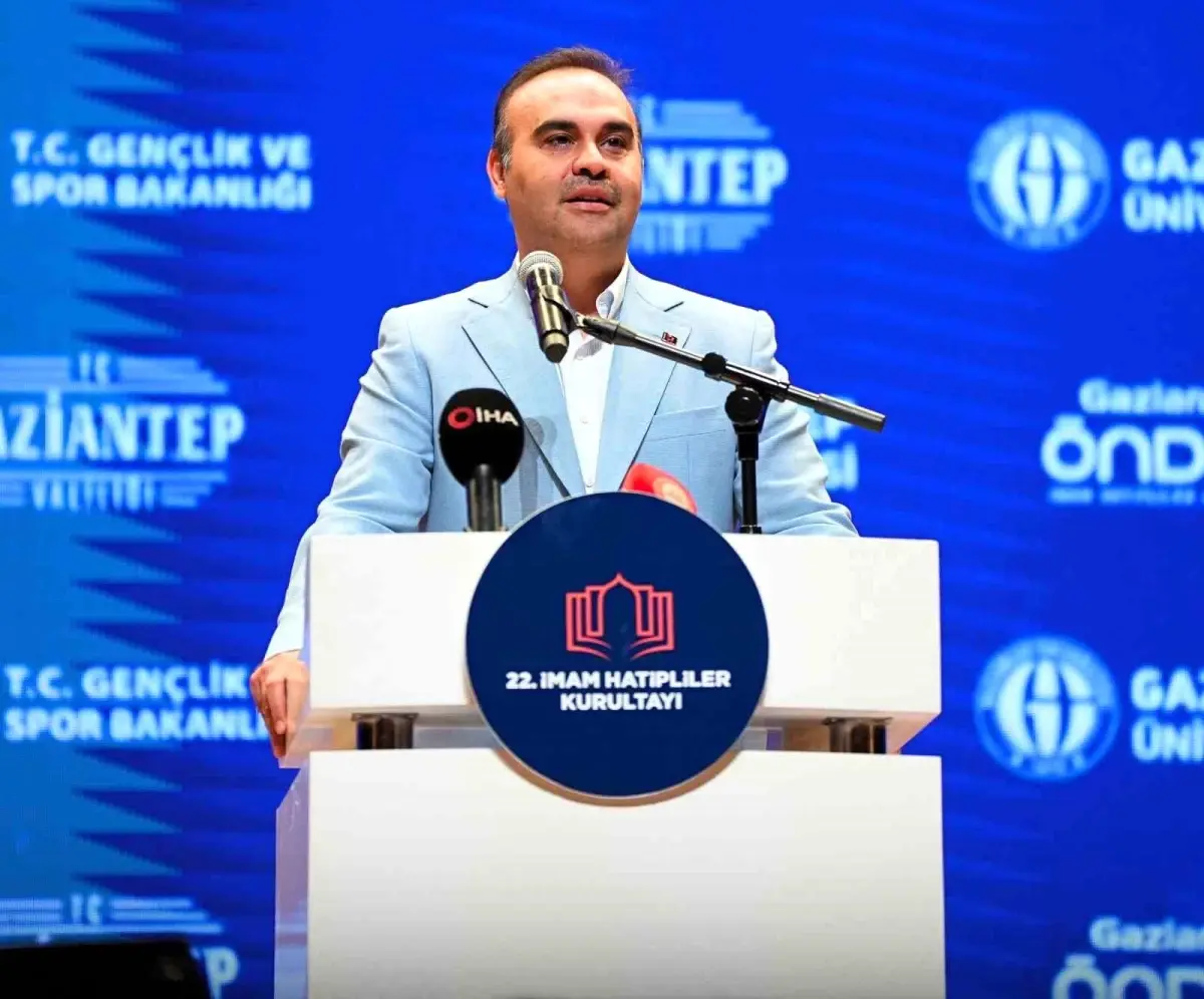 Bakan Kacır: 'Türkiye, 50'ye yakın ülkenin semalarını muhafaza eden en kritik sistemleri, insansız hava aracı platformlarını üreten, ihraç eden bir...