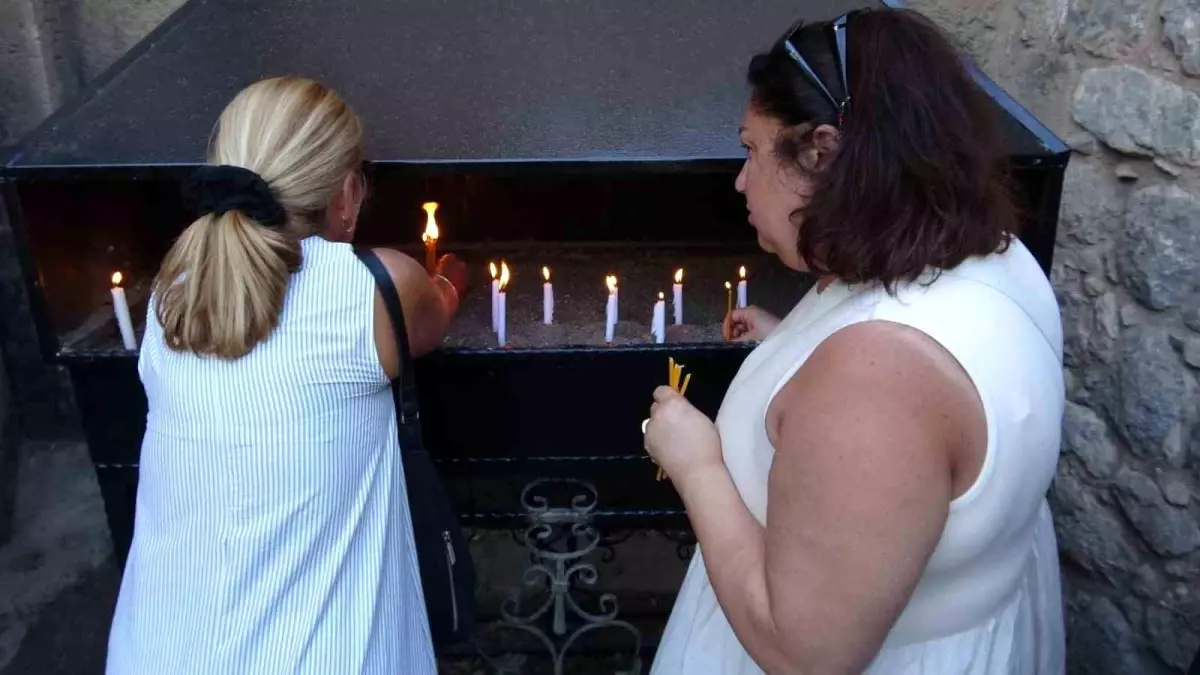 Akdamar Kilisesi'nde 13. Ayin Yapıldı