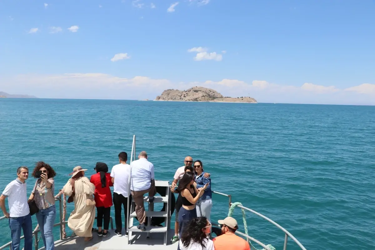 Akdamar Kilisesi'nde 13. Ayin Coşkusu