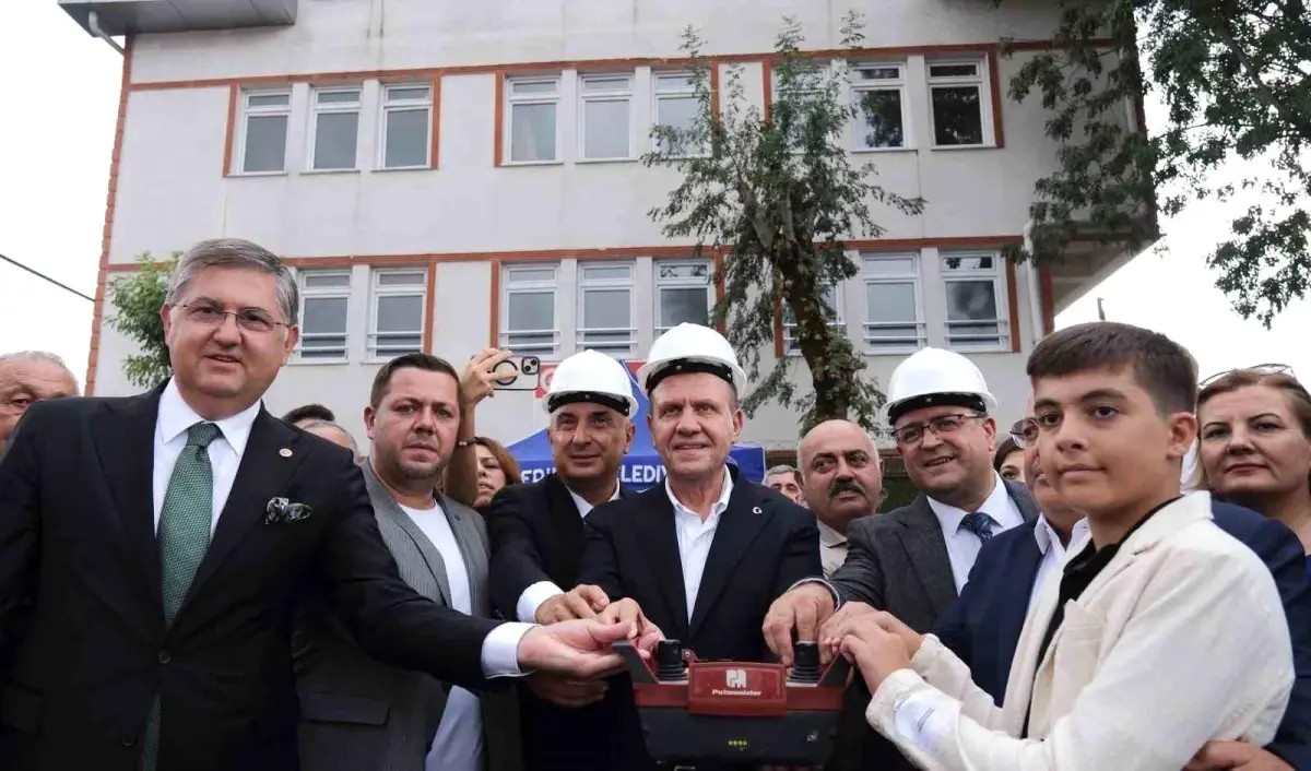 Vahap Seçer Kocaeli'de Temel Atma ve Açılış Törenlerine Katıldı