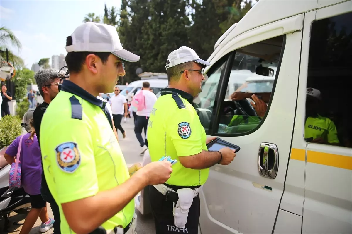 Adana'da Öğrenci Servislerine Denetim