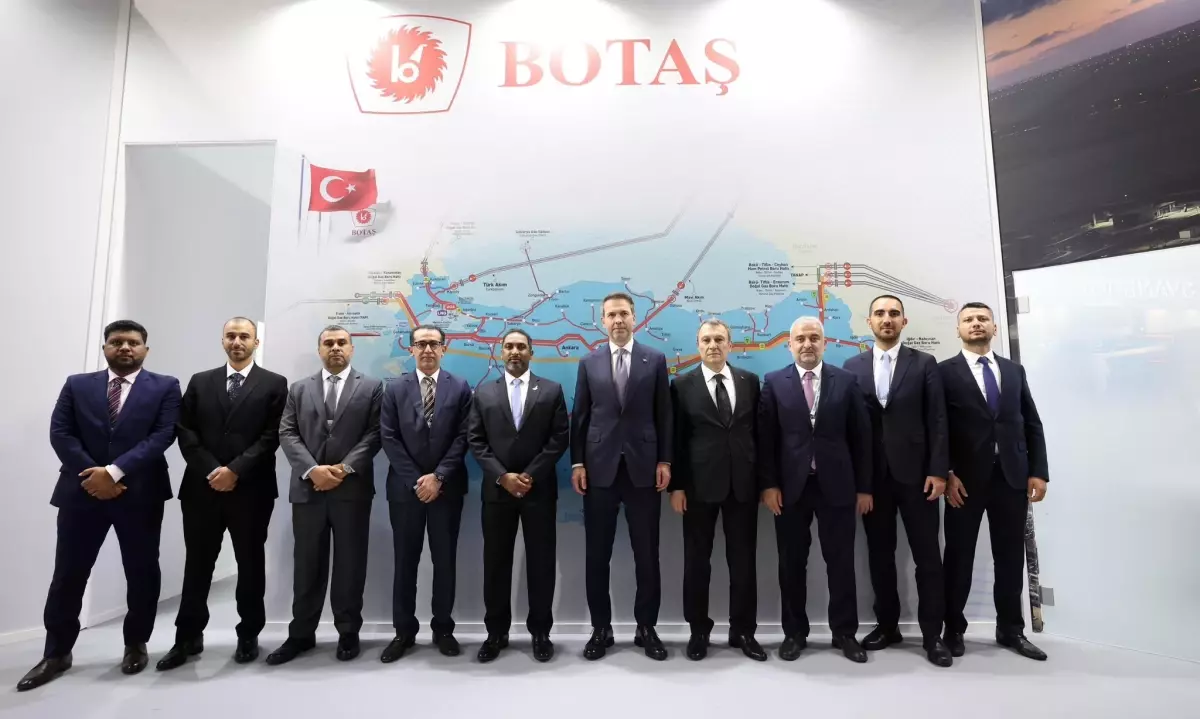 Bakan Bayraktar, Gastech 2025'te önemli anlaşmalara imza attı