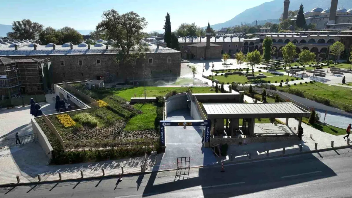 Bursa'da Tarihi Çarşı ve Hanlar Bölgesi'nde Yeni Otopark Hizmete Açıldı