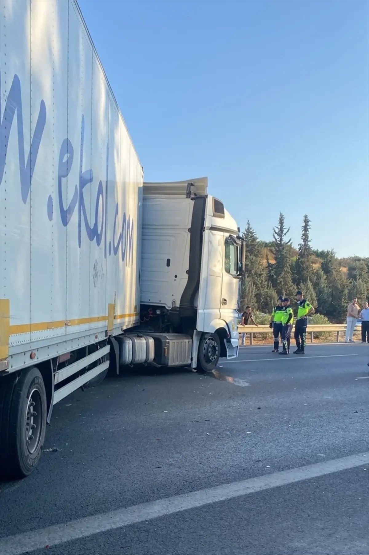 Mersin'de Zincirleme Kaza: 5 Yaralı