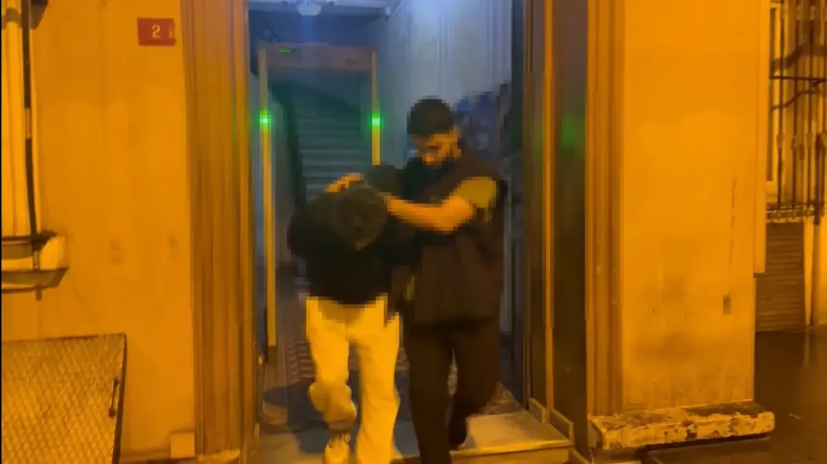 20 yaşındaki Faslı kadın rezidansta ölü bulundu, erkek arkadaşı tutuklandı