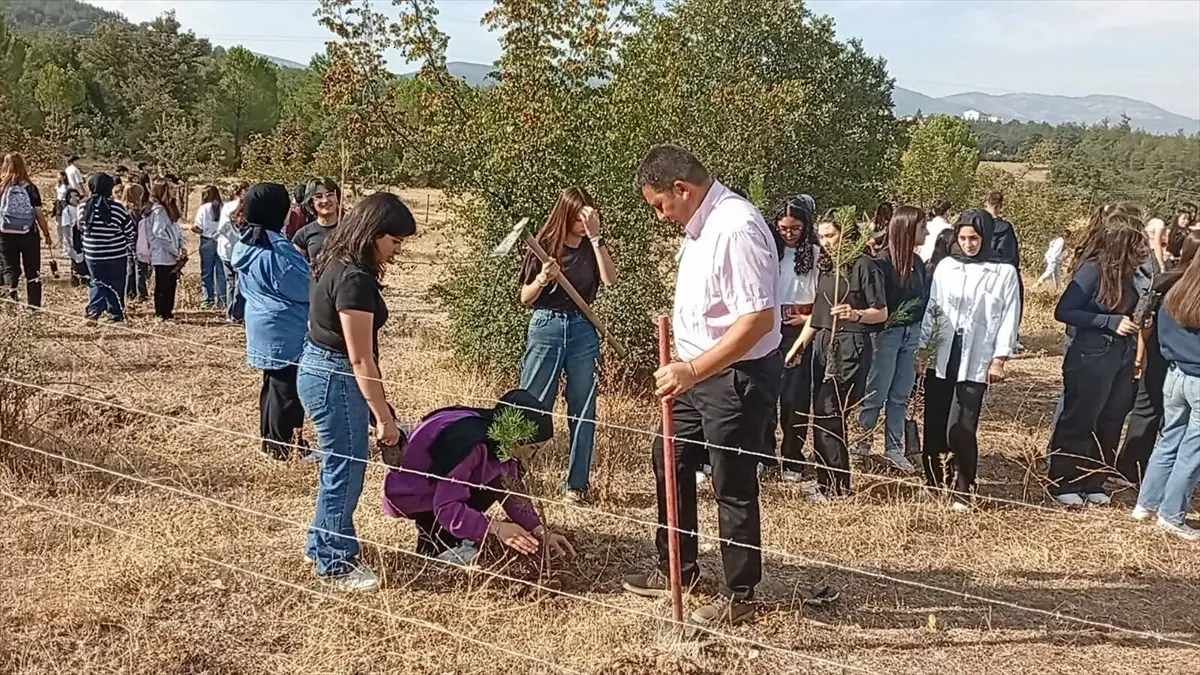 Orhaneli'de Fidan Dikme Etkinliği