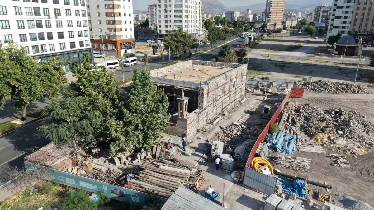 Kayseri'deki Tasmakıran Camii Restorasyonu Ramazan'a Yetişecek