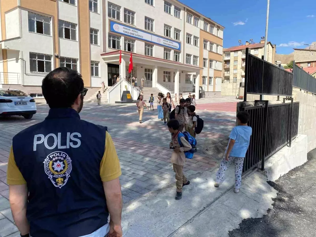 Hakkari'de Okul Çevrelerine Denetim