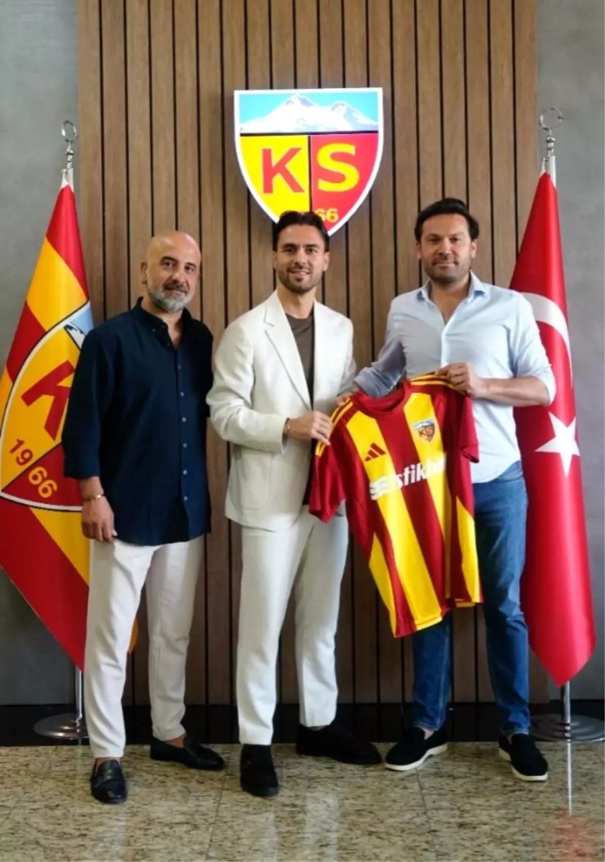 Kayserispor, Furkan Soyalp ile Anlaştı