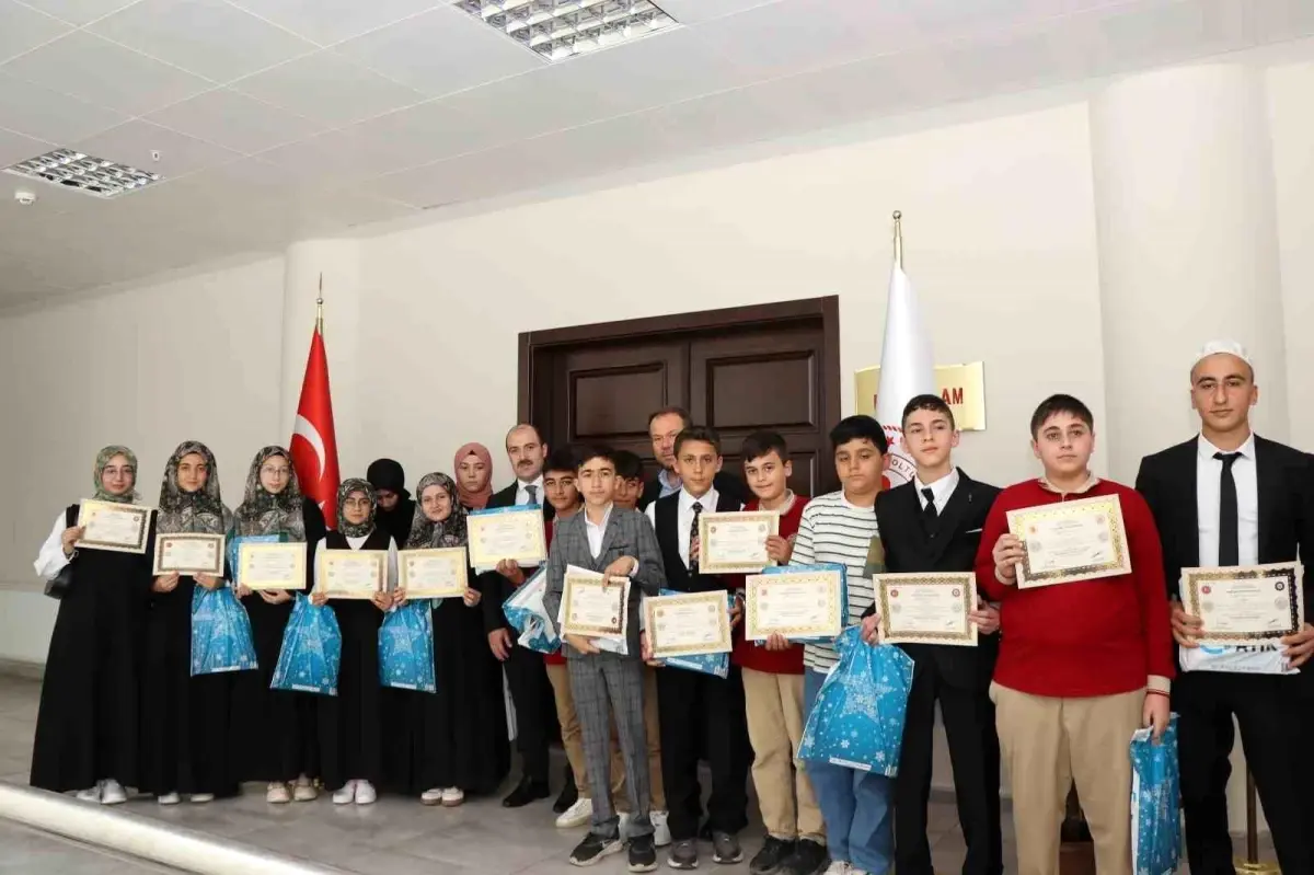 Oltu'da 17 Hafızın İcazet Töreni