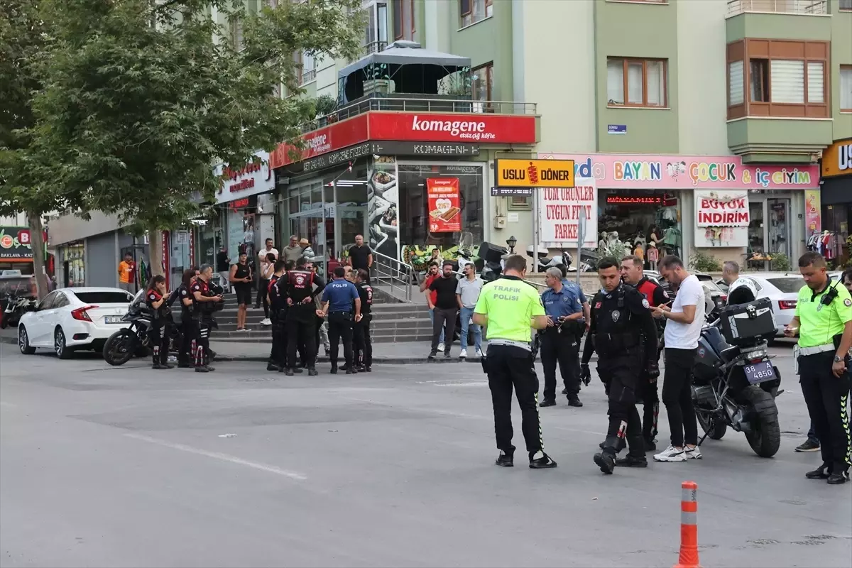 Talas'ta Motosiklet Kazası: İki Polis Yaralandı