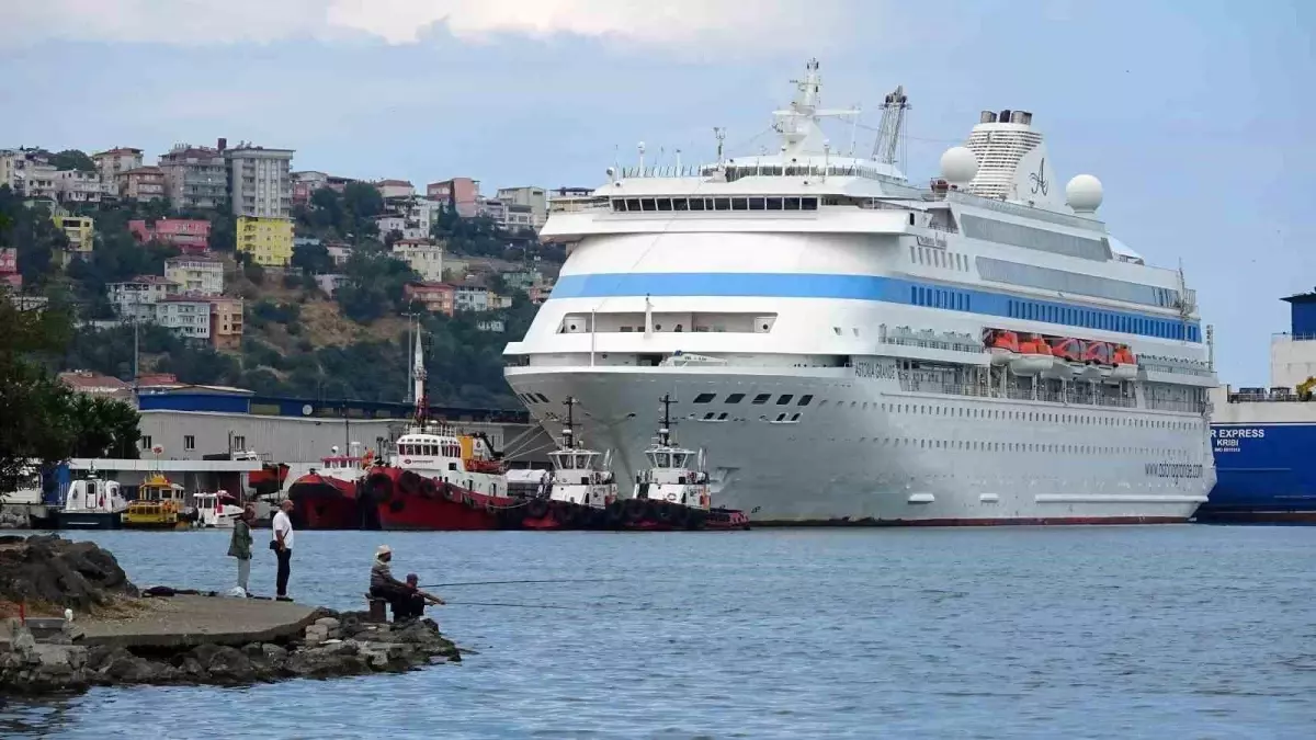Kruvaziyer Turizmi Samsun'da Devam Ediyor