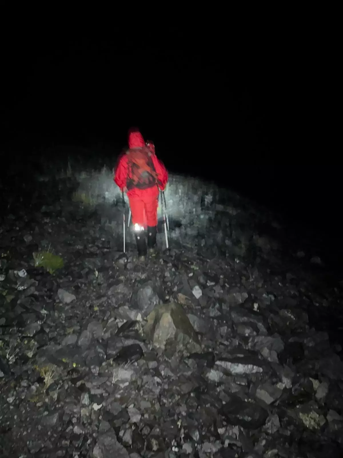 Kaçkar Dağı'nda Mahsur Kalan Dağcılara Işık Teması Kuruldu