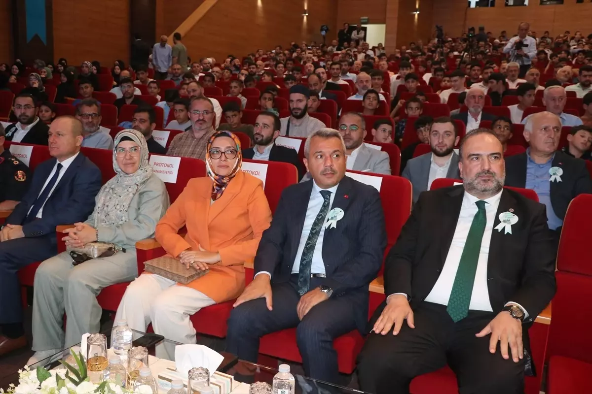Rize'de 'Hz. Peygamber ve Aile Hayatı' konferansı düzenlendi
