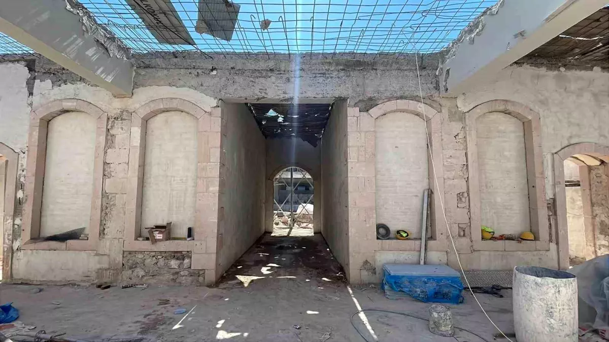 114 Yıllık Okulun Restorasyonu Devam Ediyor