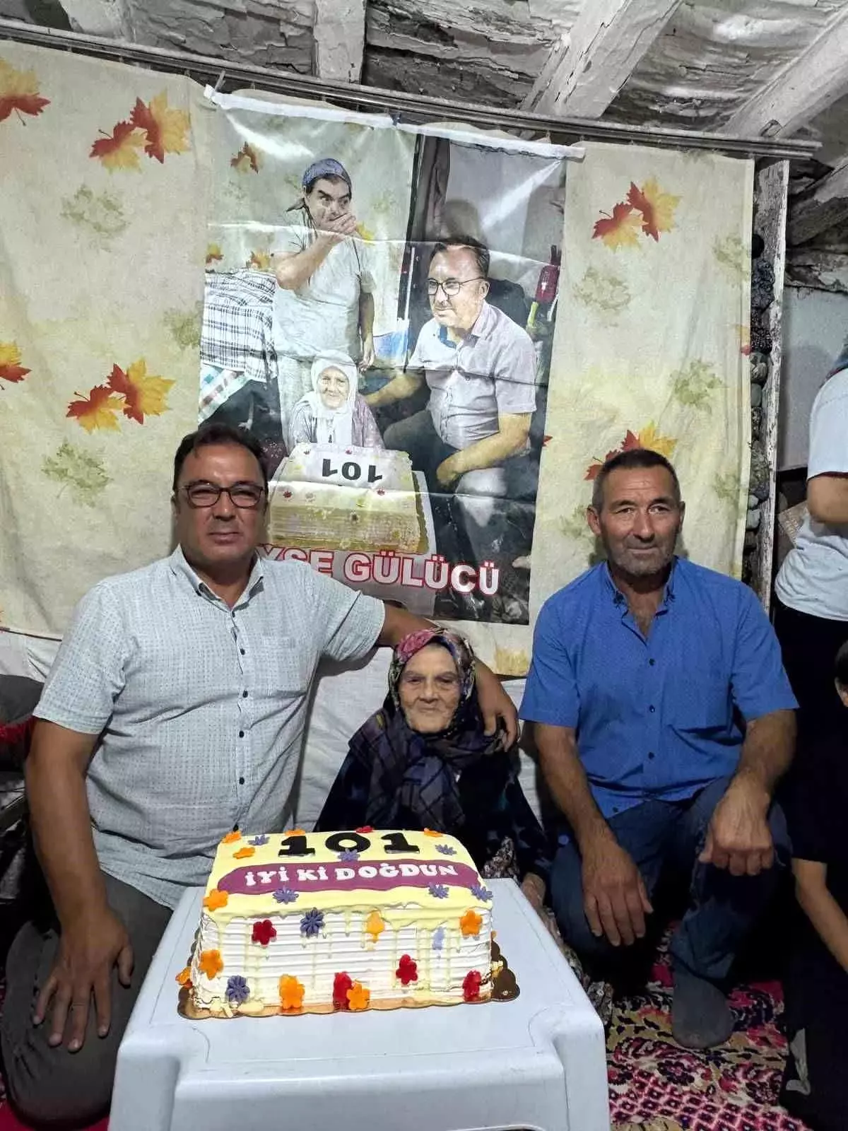 101 Yaşındaki Kadının Doğum Günü Kutlandı