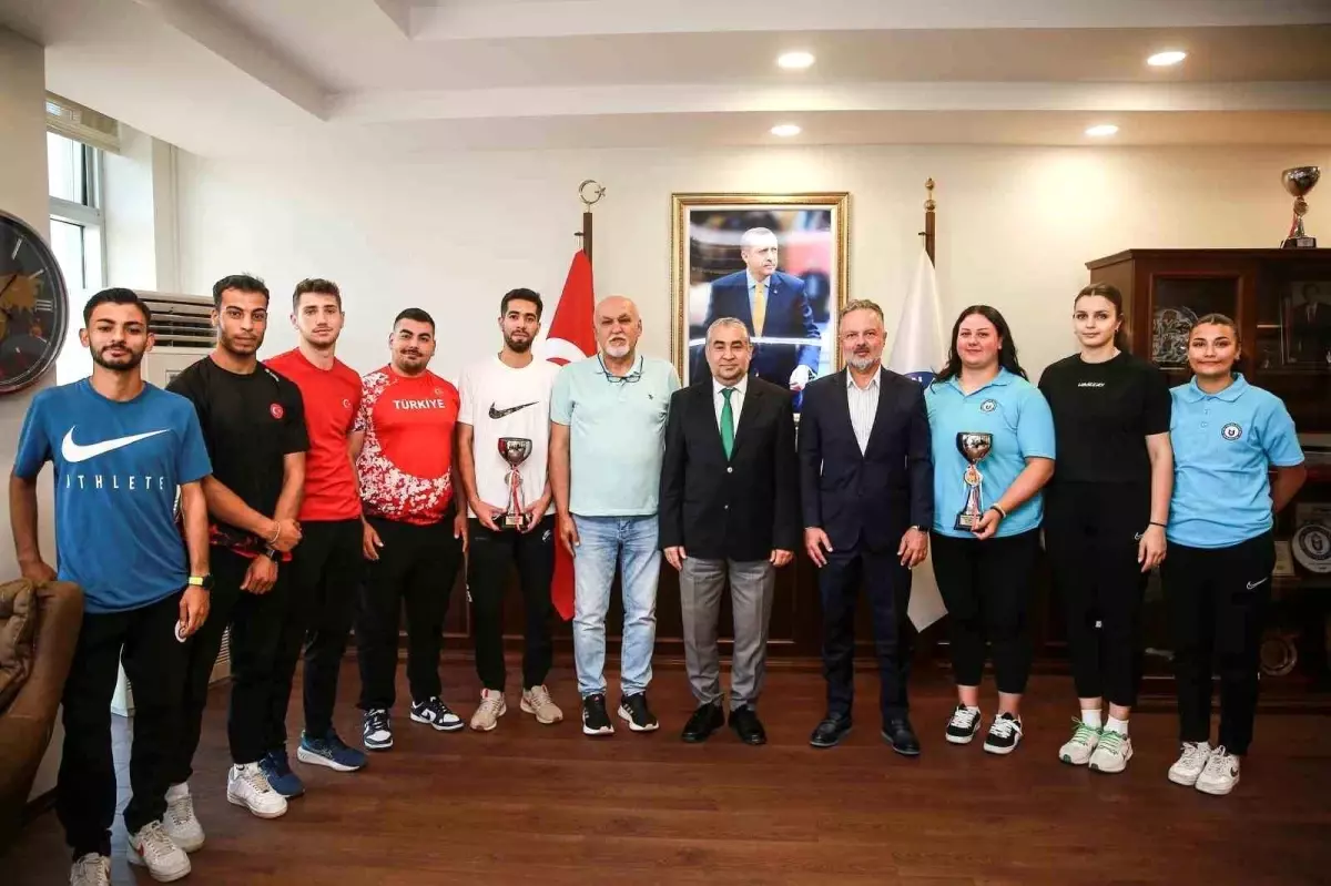 ADÜ Şampiyonlar Okulu Unvanını Hak Etti