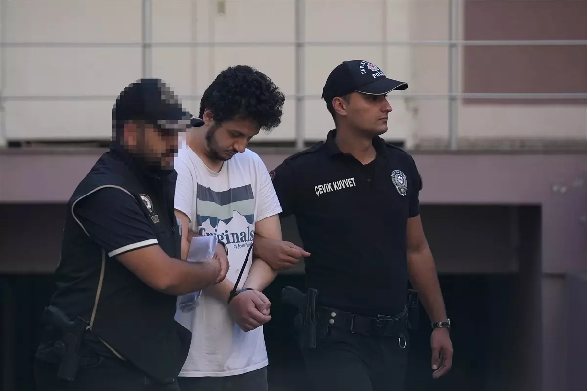 İzmir'de Polis Merkezine Saldırı: 7 Tutuklama