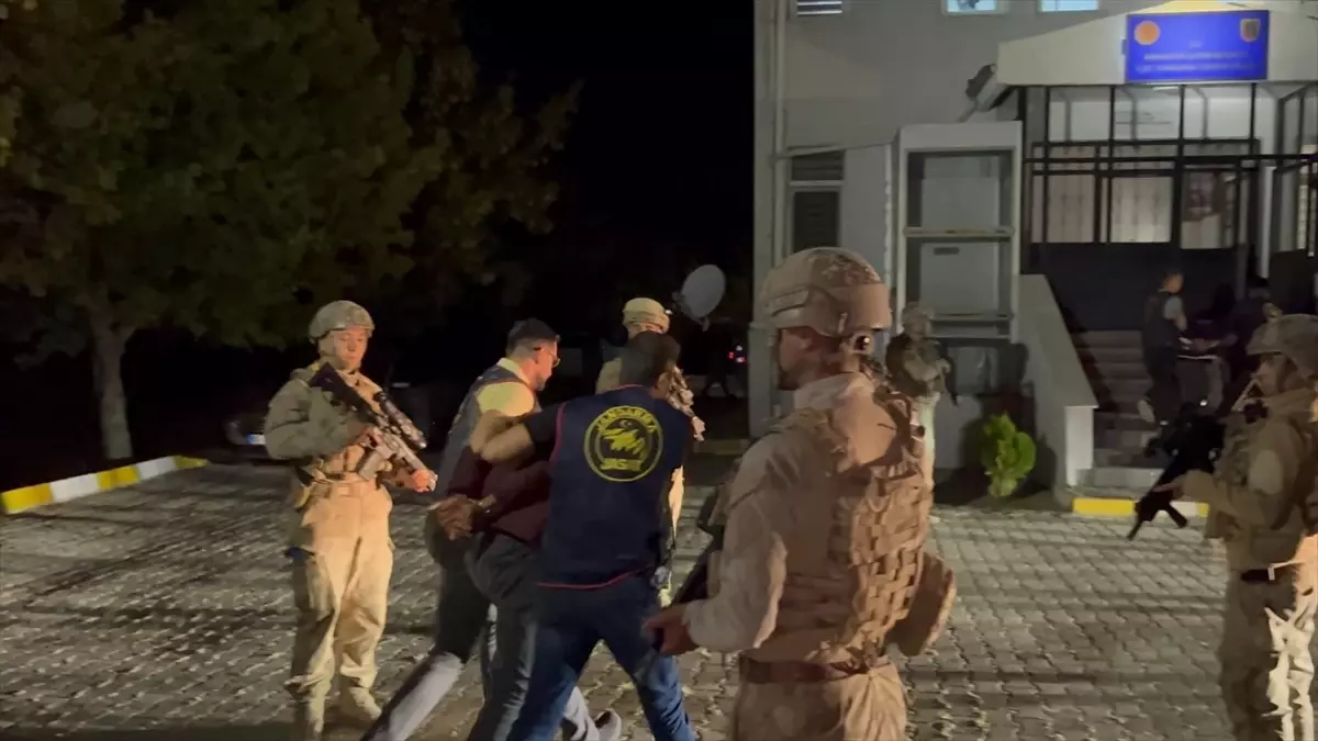 Van'da Silahlı Kavga: 1 Ölü, 2 Yaralı, 2 Şüpheli Tutuklandı