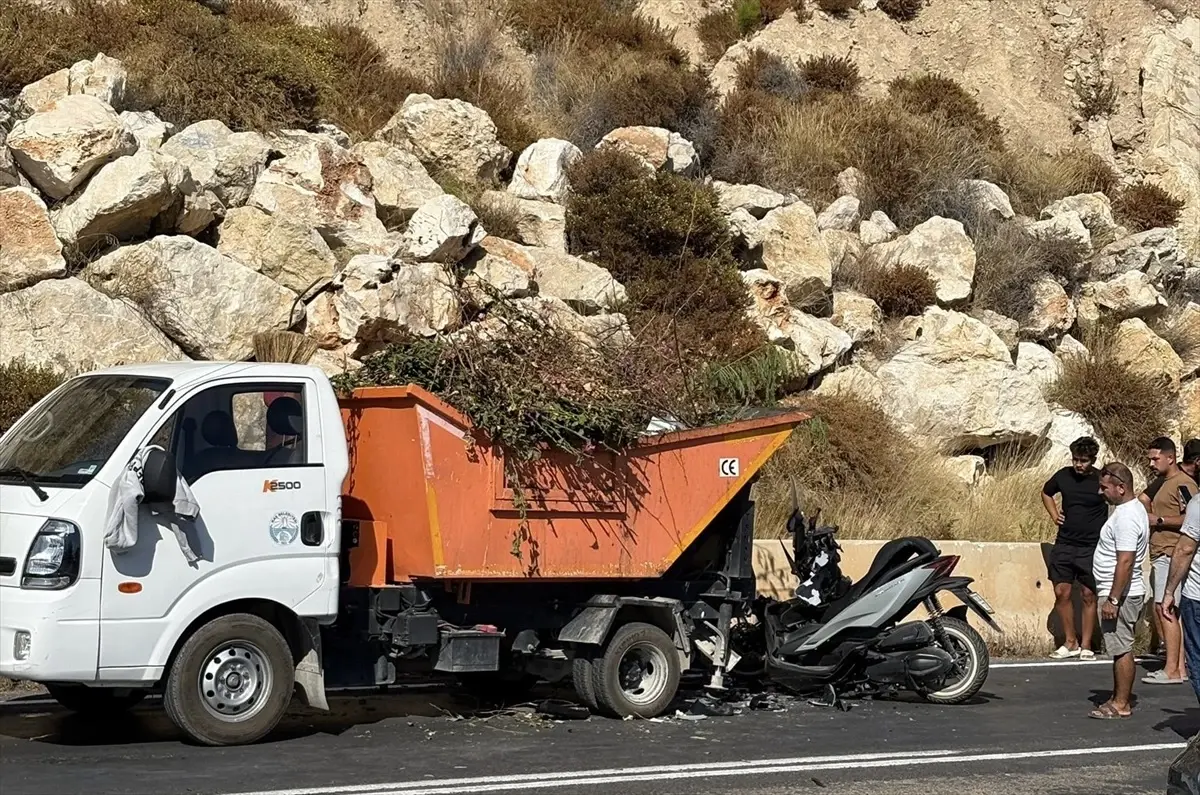 Kaş'ta Motosiklet Kazası: Sürücü Hayatını Kaybetti
