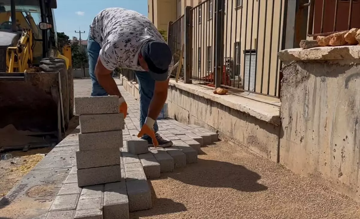 Güdül Belediyesi Kasım Dede Türbesi'nin Bakımını Yaptı