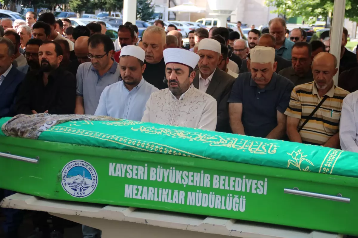 Anne ve Oğlu Son Yolculuğuna Uğurlandı