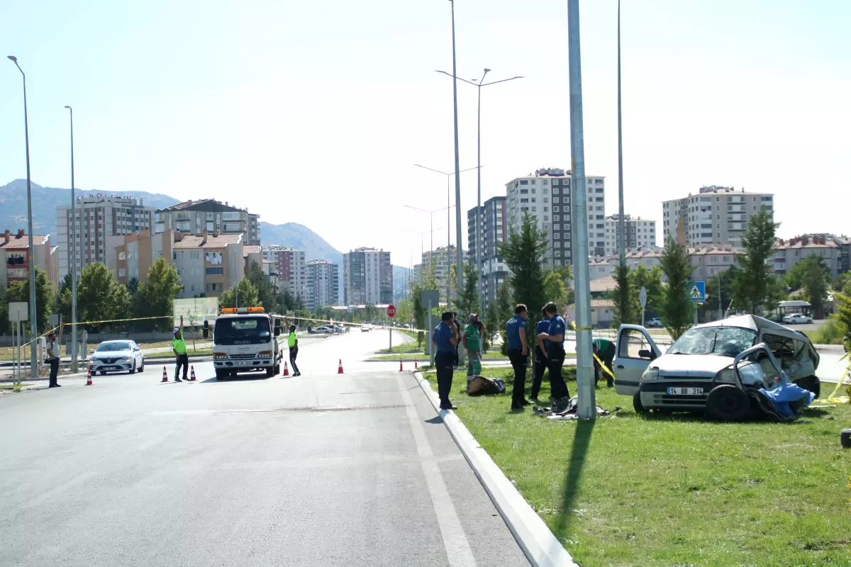 Kayseri'de Feci Kaza: 2 Ölü, 3 Yaralı