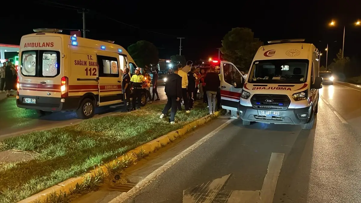Sivas'ta Kaza: 5 Yaralı