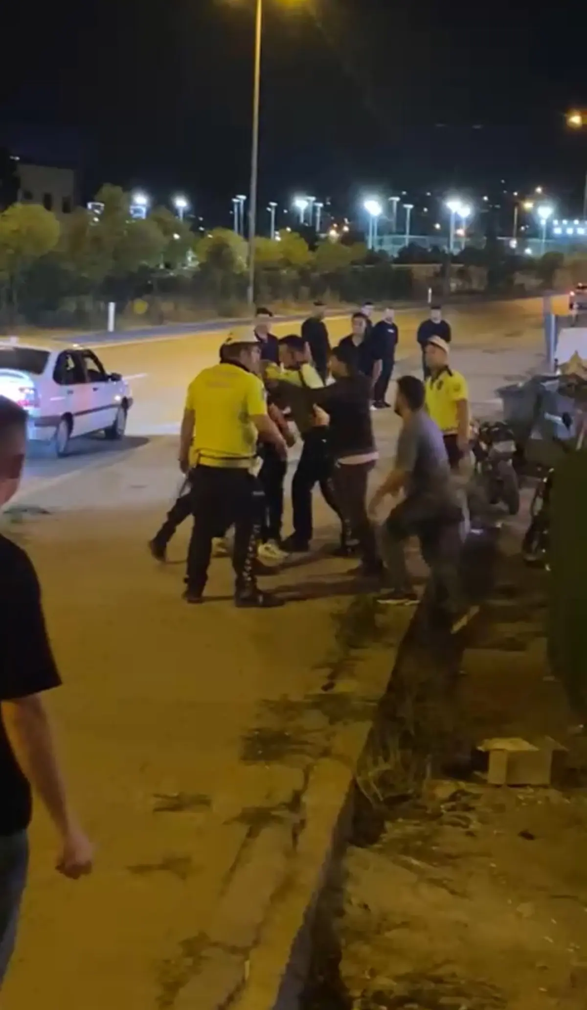 Alkol İle Mukavemet: Üç Kişi Tutuklandı