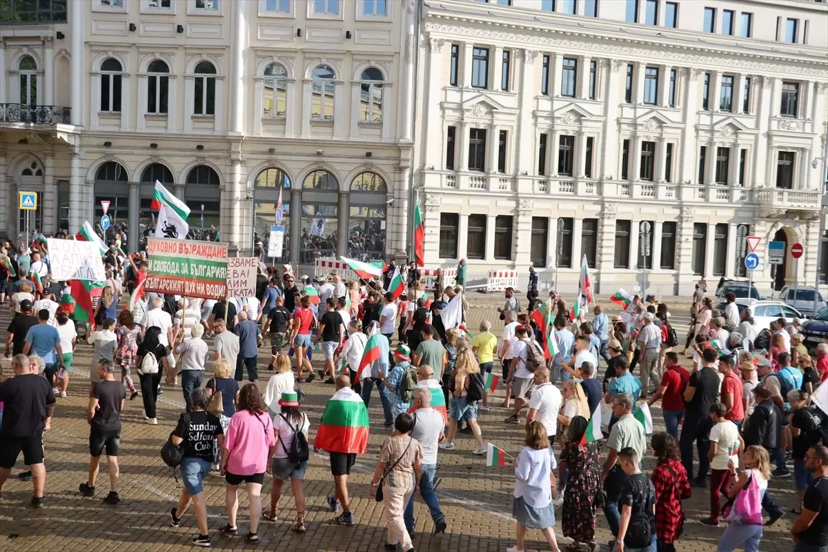 Bulgaristan'da euroya geçiş kararı protesto edildi