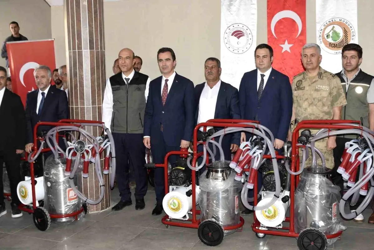 Bitlis'te Kadınlara Süt Sağım Makinesi Desteği