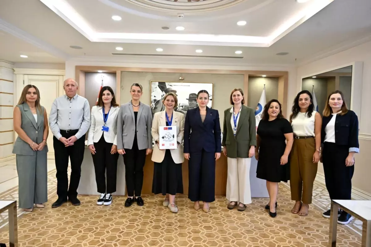 Antalya, Kadın Dostu Kentler Programı ile Eşitliği Destekliyor