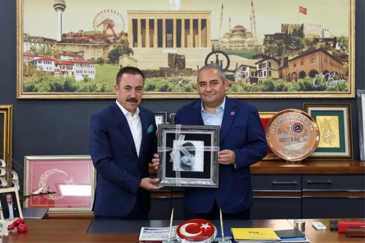 Keçiören Belediye Başkanı Özarslan'dan Ankaralılar Derneği'ne Ziyaret