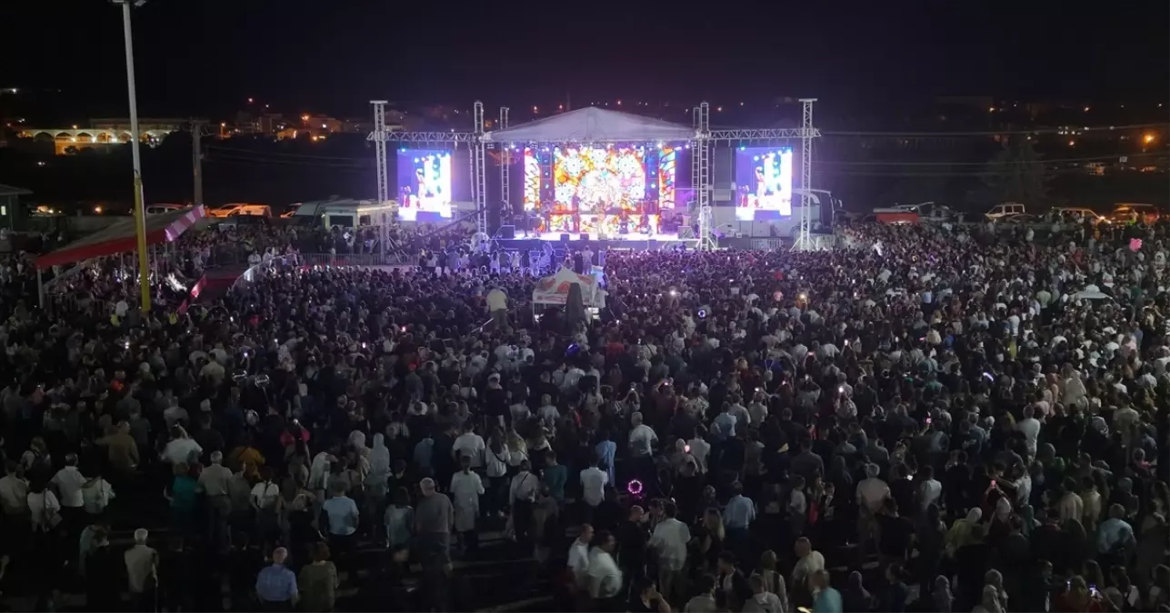 İpsala Çeltik Festivali'nde Gülben Ergen Konseri