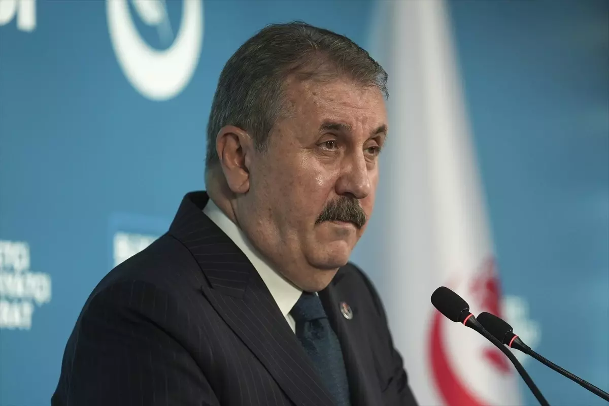 Destici: İsrail Saldırısı Bölge Dengelerini Değiştirir