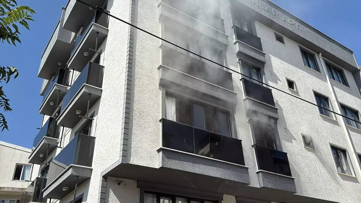 Gebze'de Apartman Yangını: Hasar ve İnceleme Başlatıldı