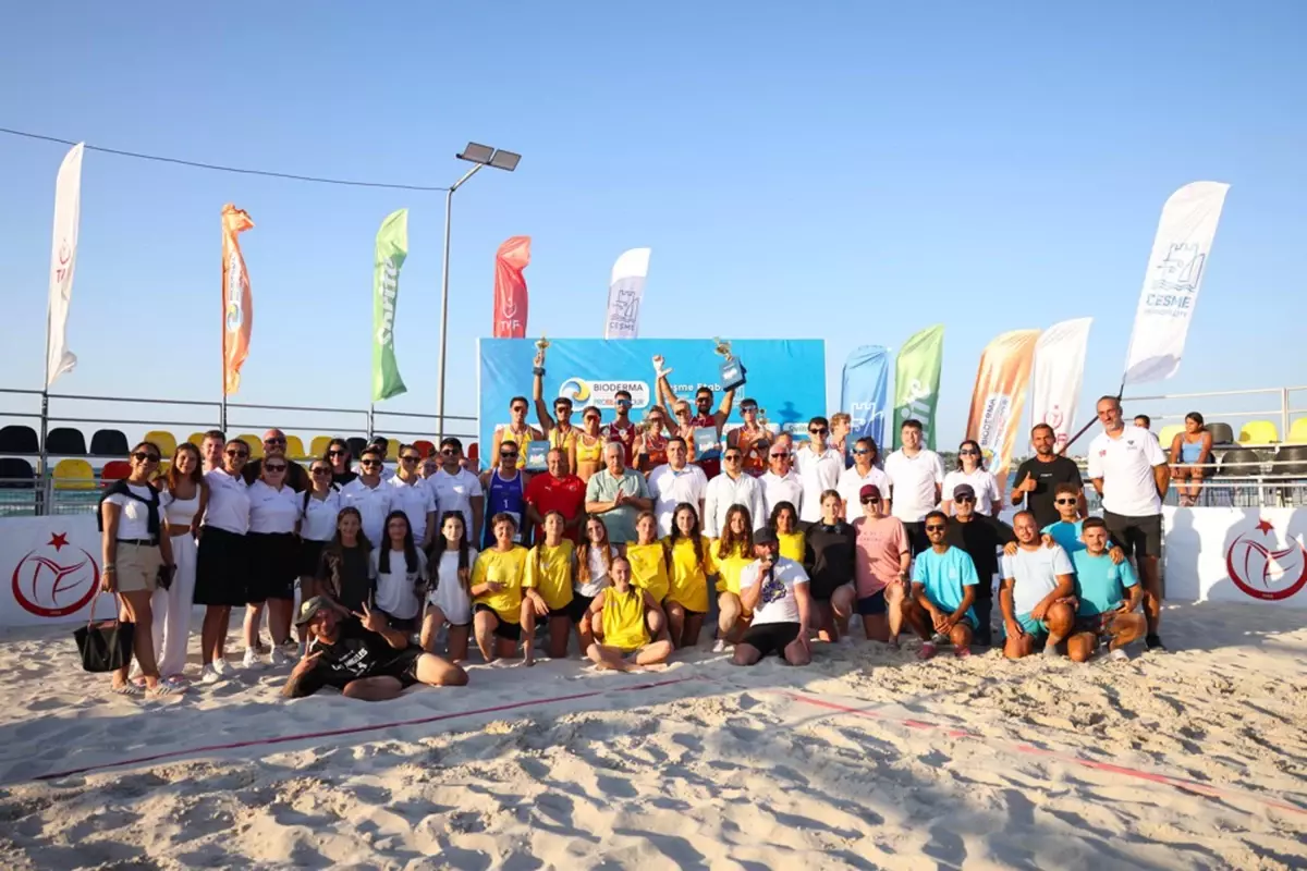 Çeşme'de Pro Beach Tour Voleybol Heyecanı
