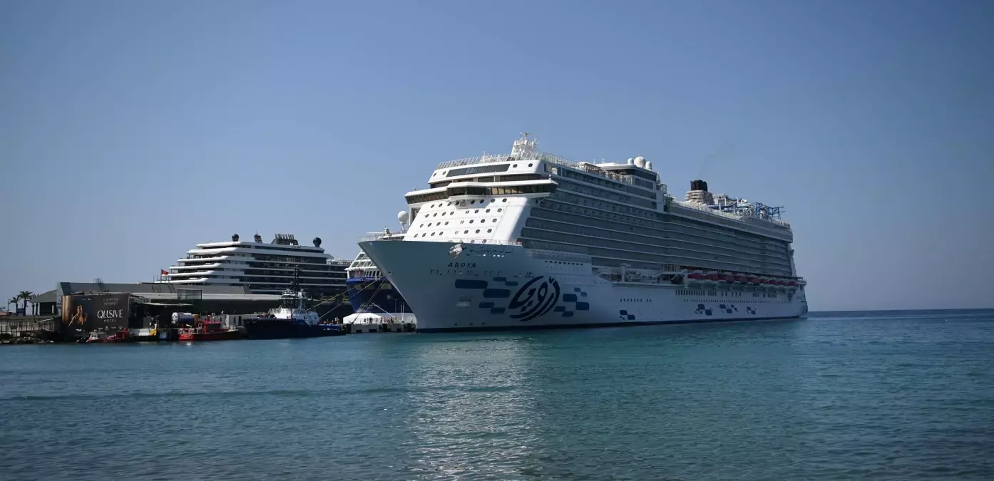 Kuşadası'na 3 Bin 362 Turist Getiren Kruvaziyer