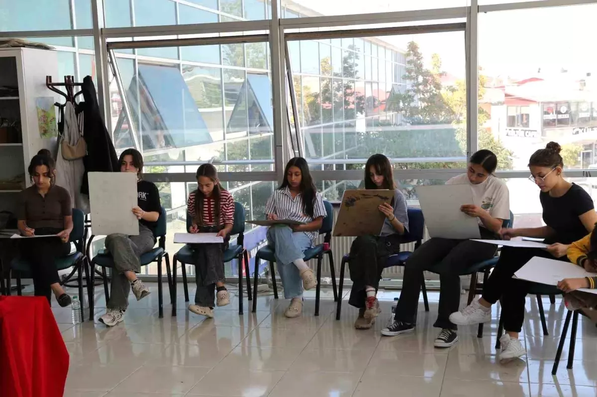 Van Büyükşehir Belediyesi Konservatuvarı'ndan Yetenek Sınavları