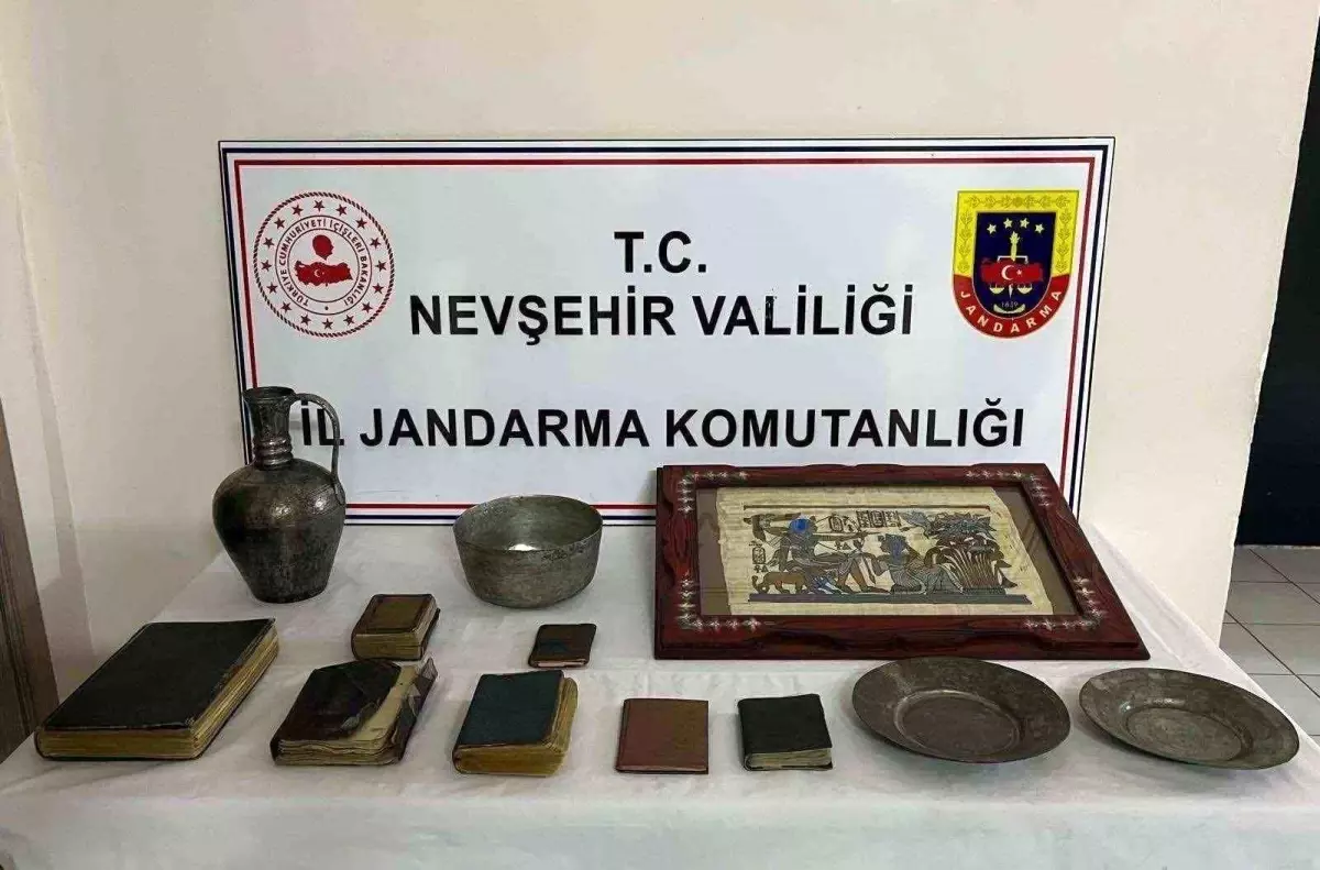 Nevşehir'de 12 Tarihi Eser Ele Geçirildi