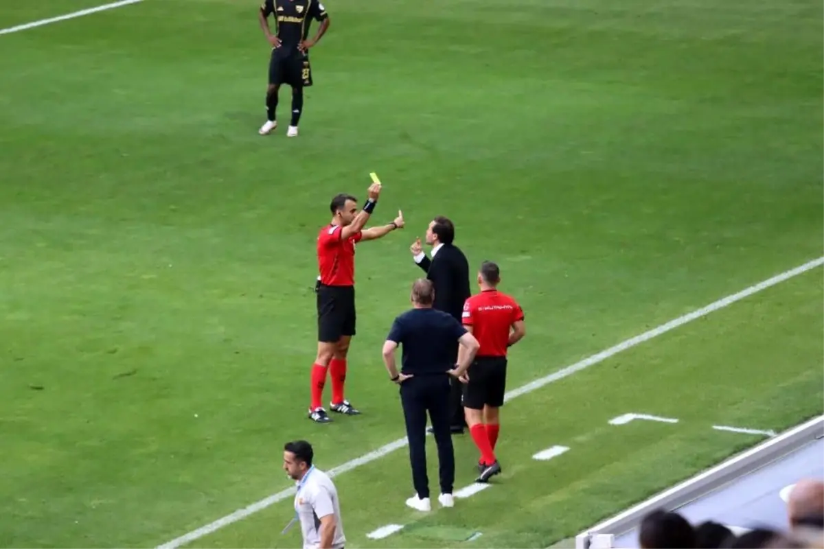 Muhammed Türkmen 4. Kırmızı Kartını Gördü