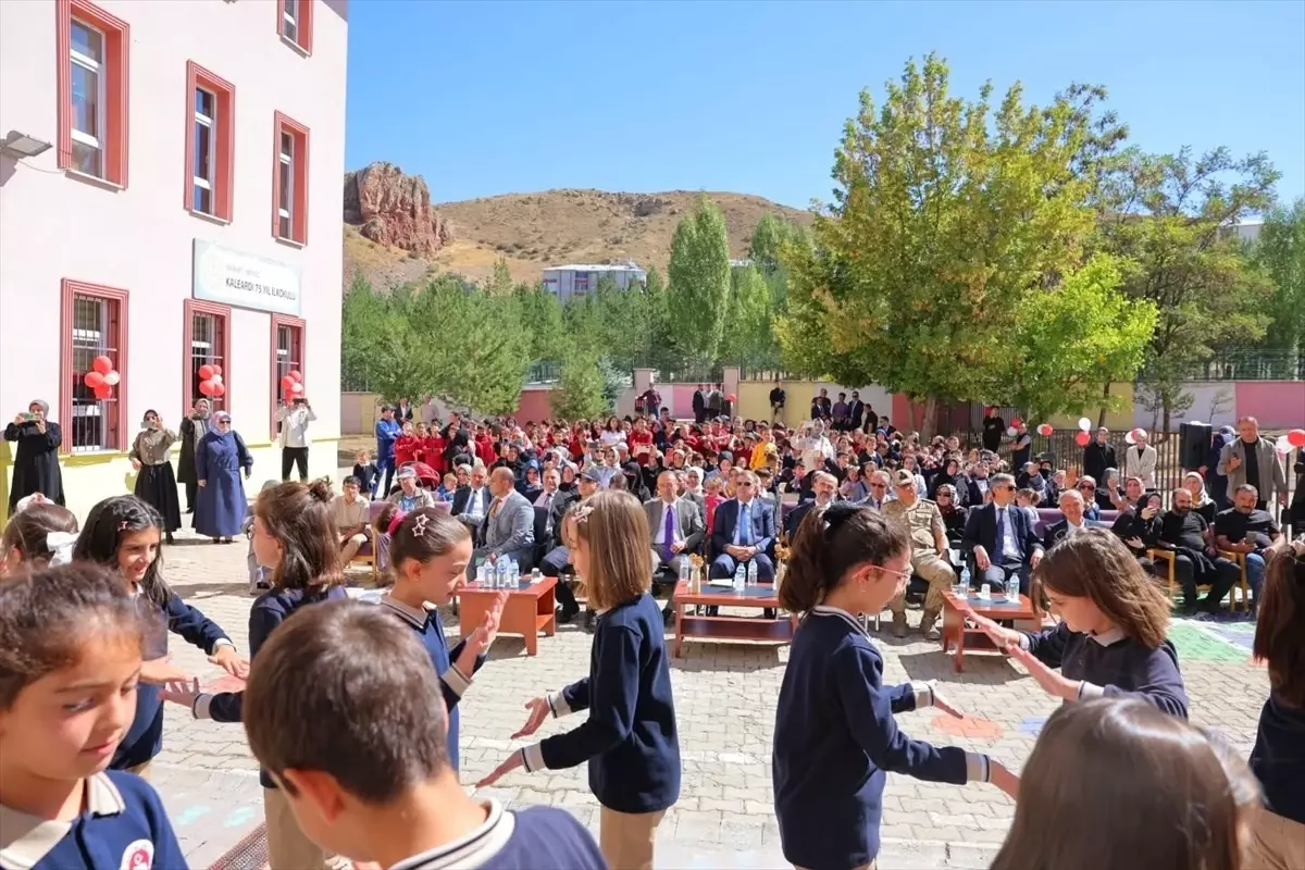 Bayburt'ta İlköğretim Haftası Kutlandı